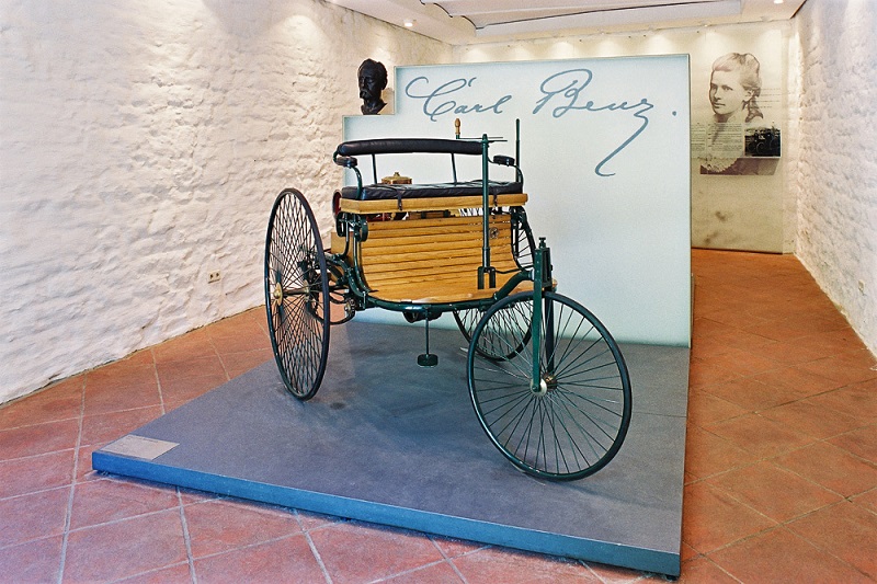  Benz Motorwagen  1    Mercedes-Benz. 