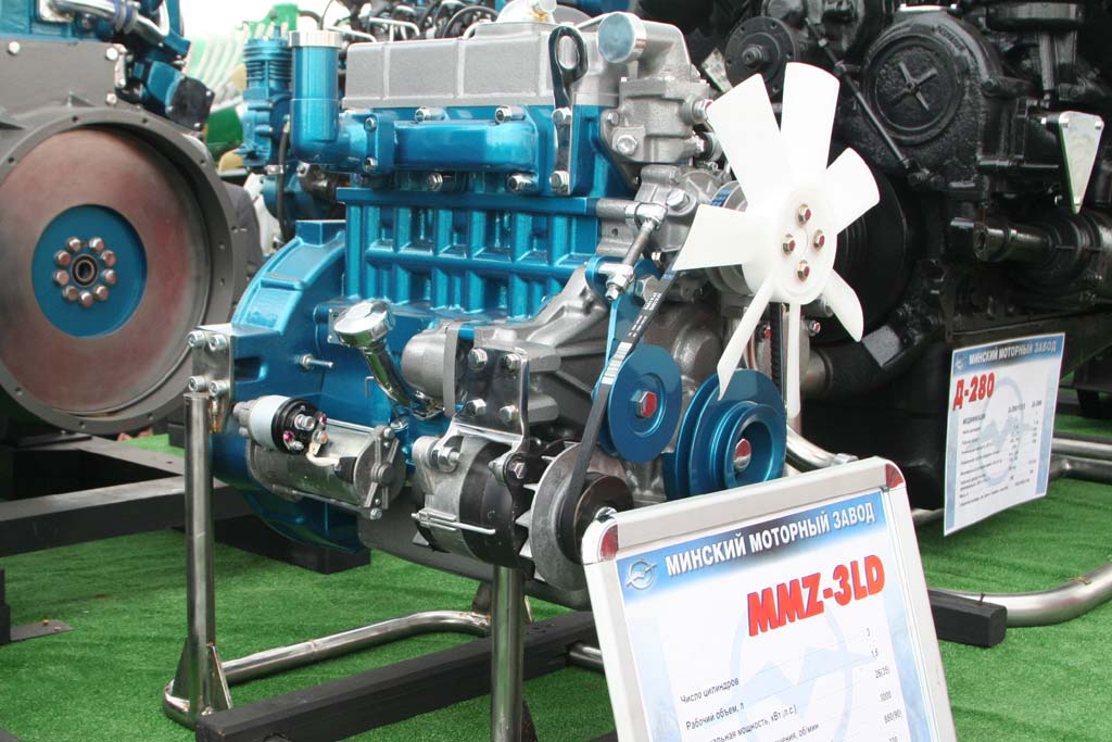 Двигатель малой мощности MMZ-3LD. .  Фотографии. Картинка