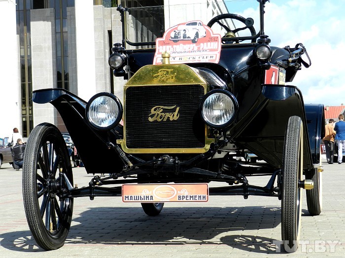 Ретро автомобили. Ford начала XX века. Фотографии. Картинка
