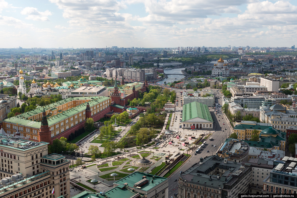 Александровский сад. Панорама центра Москвы сегодня. Картинка