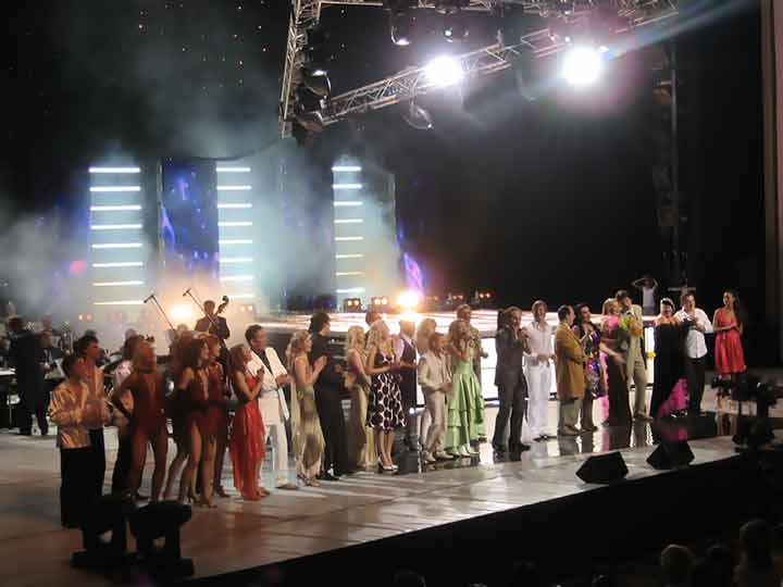 Белорусские исполнители на сцене дворца Республики. Прайс-лист на выступление звезд эстрады.  Фото