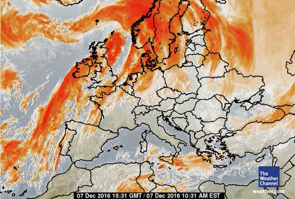 Карта облачности в Европе. Посмотреть крупнее..
