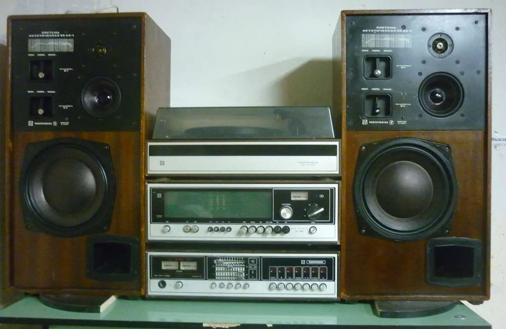 ����. 35 ��-1 �Radiotehnika S-90� 