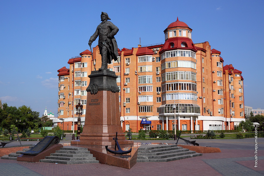 Памятник Петру Великому. Фотография Астрахани. Город Астрахань