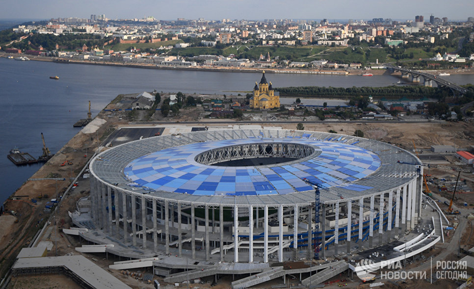 «Нижний Новгород» — футбольный стадион международного класса. Расположен на Стрелке, на месте впадения реки Оки в Волгу. 